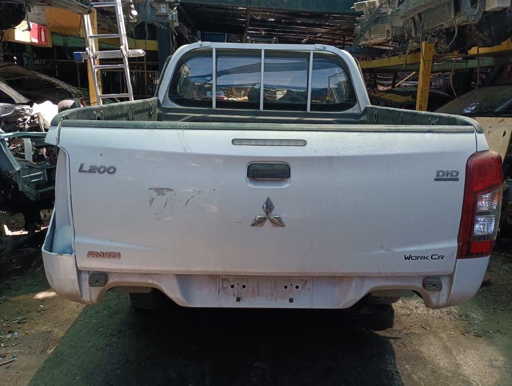  Mitsubishi L200 2016    EN DESARME